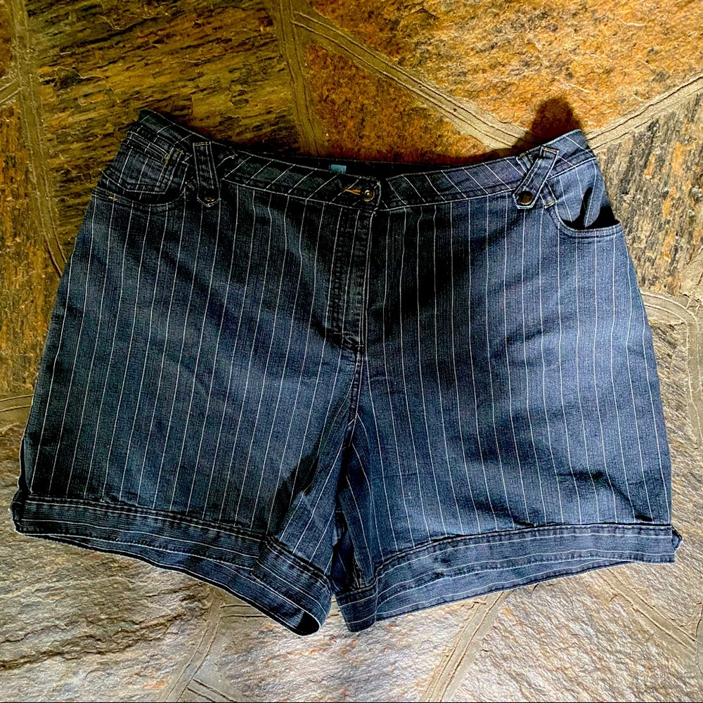 Pennington’s plus size Jean shorts
